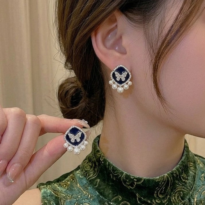 Midnight Gleam Studs