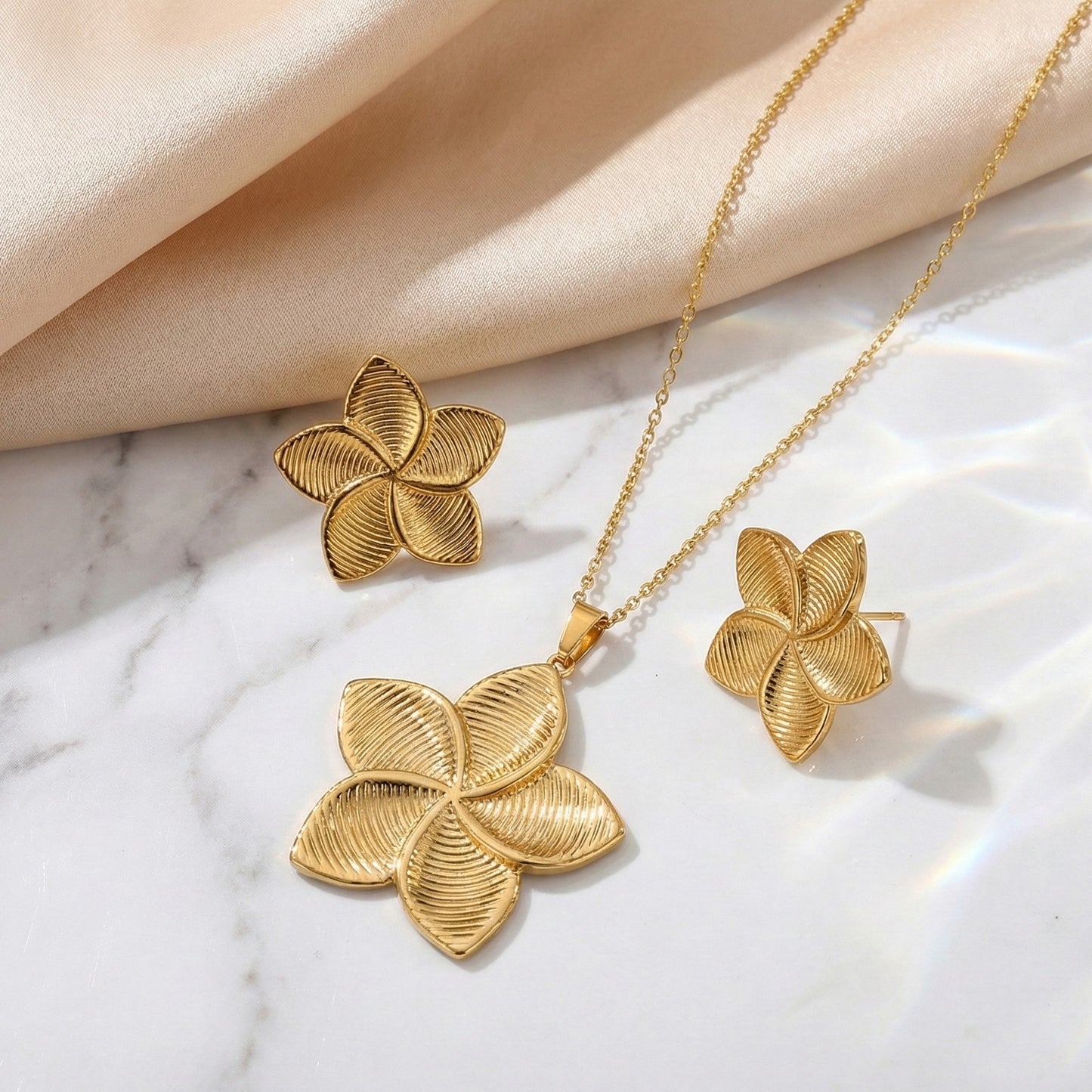 Golden Plumeria Bloom Set