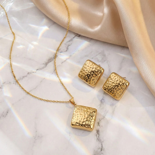 Golden Regal Square Set
