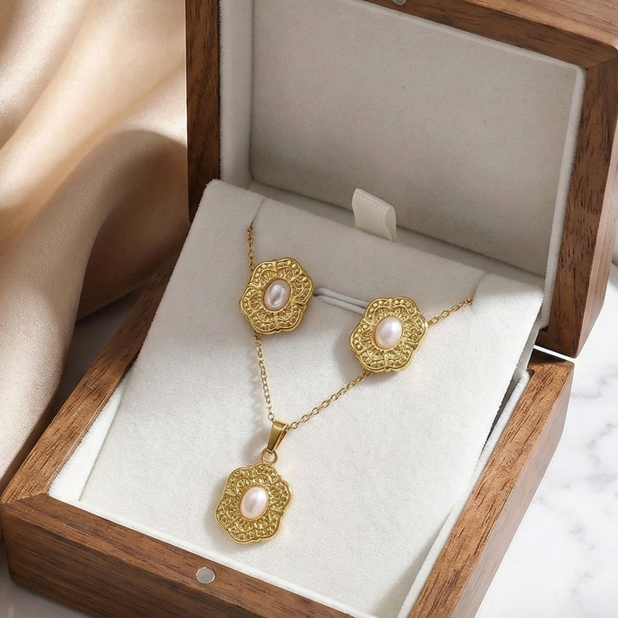 Regal Pearl Medallion Set