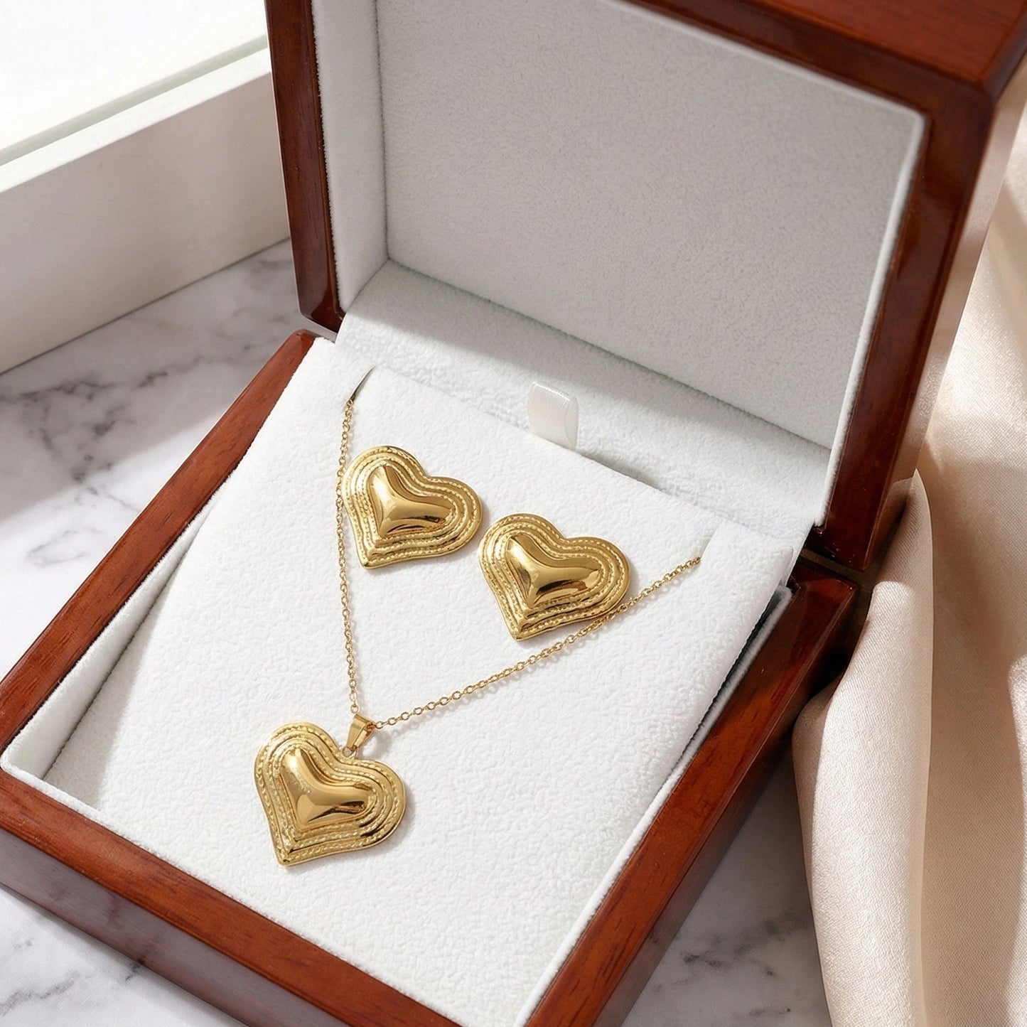 Regal Heart Gold Set