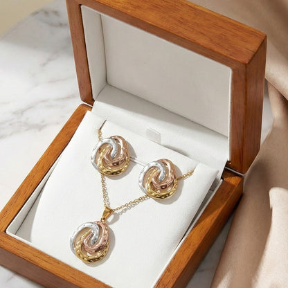 Trinity Knot Gold Set