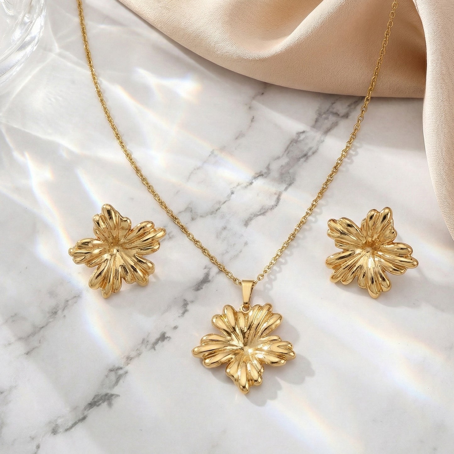Golden Radiance Bloom Set