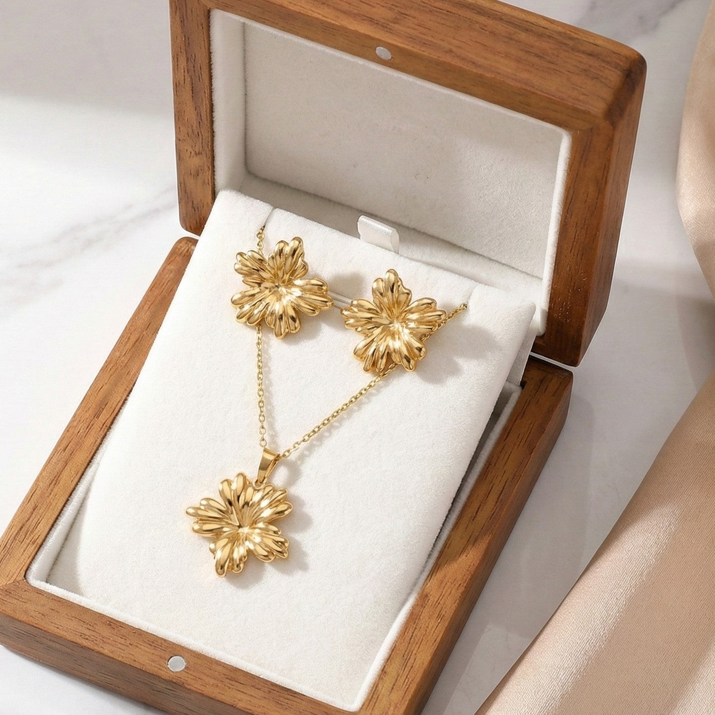Golden Radiance Bloom Set