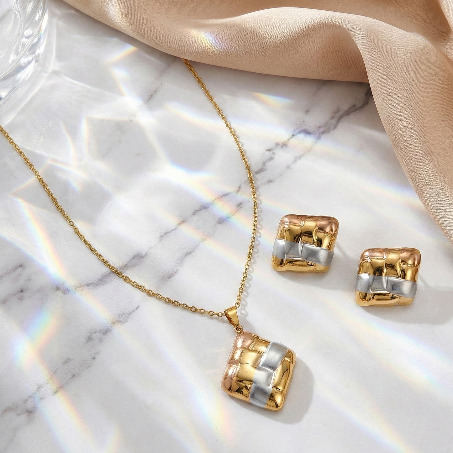 Luxe Horizon Gold Set