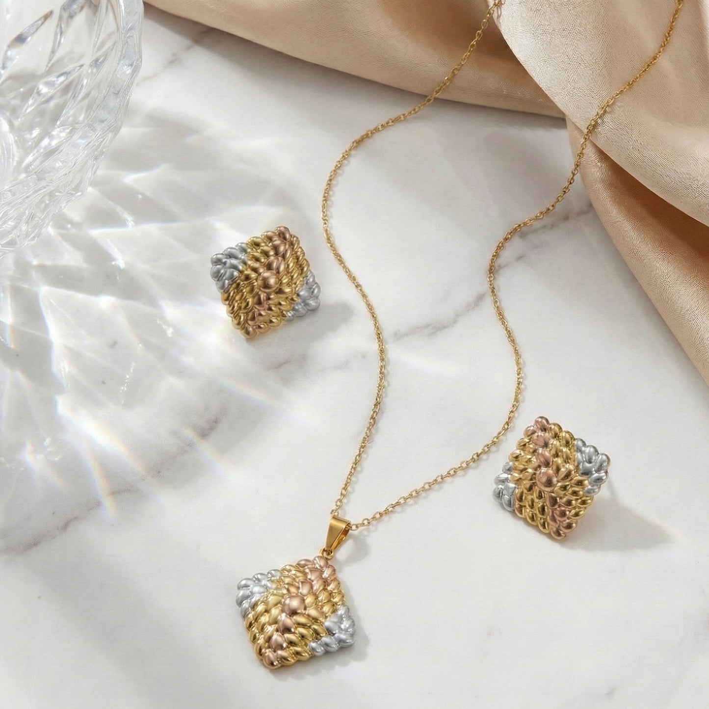 Aurora Weave Gold Set