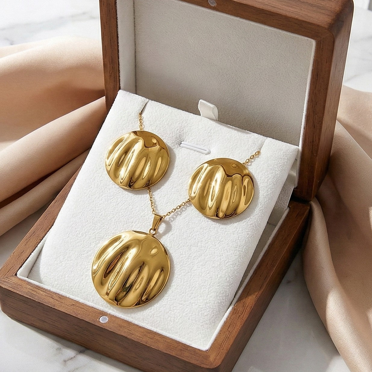 Molten Orbit Gold Set