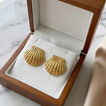 Golden Scallop Studs