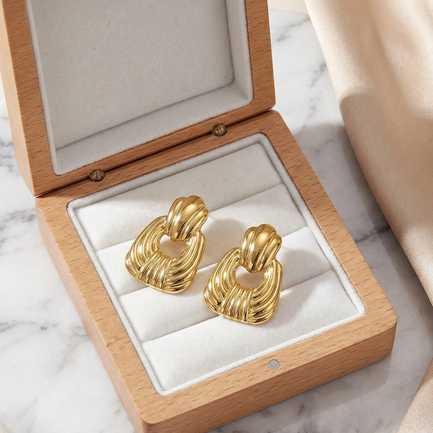 Opulence Weave Studs