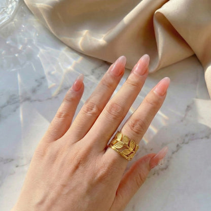Eternal Vine Ring