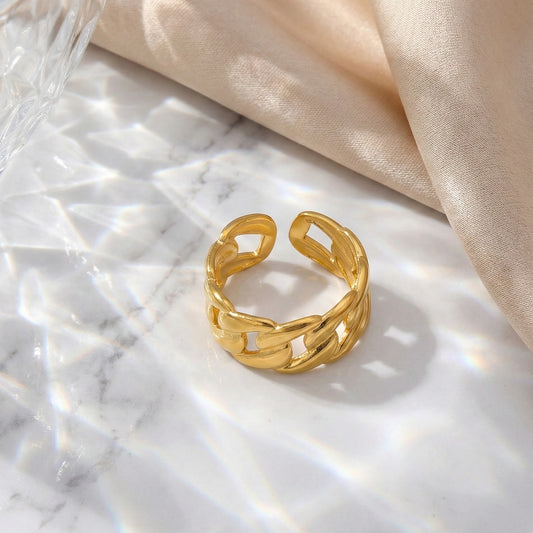 Interlink Luxe Ring