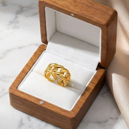Interlink Luxe Ring