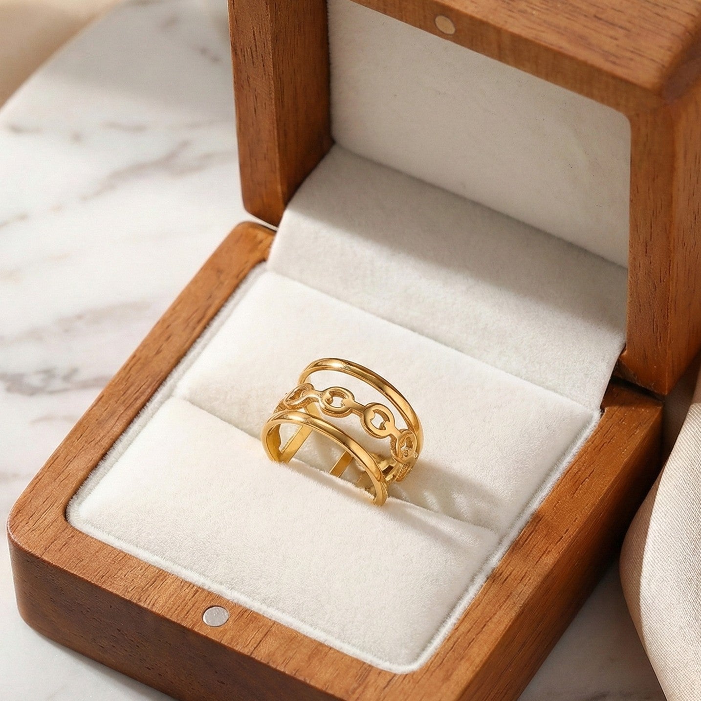 Chain Halo Ring