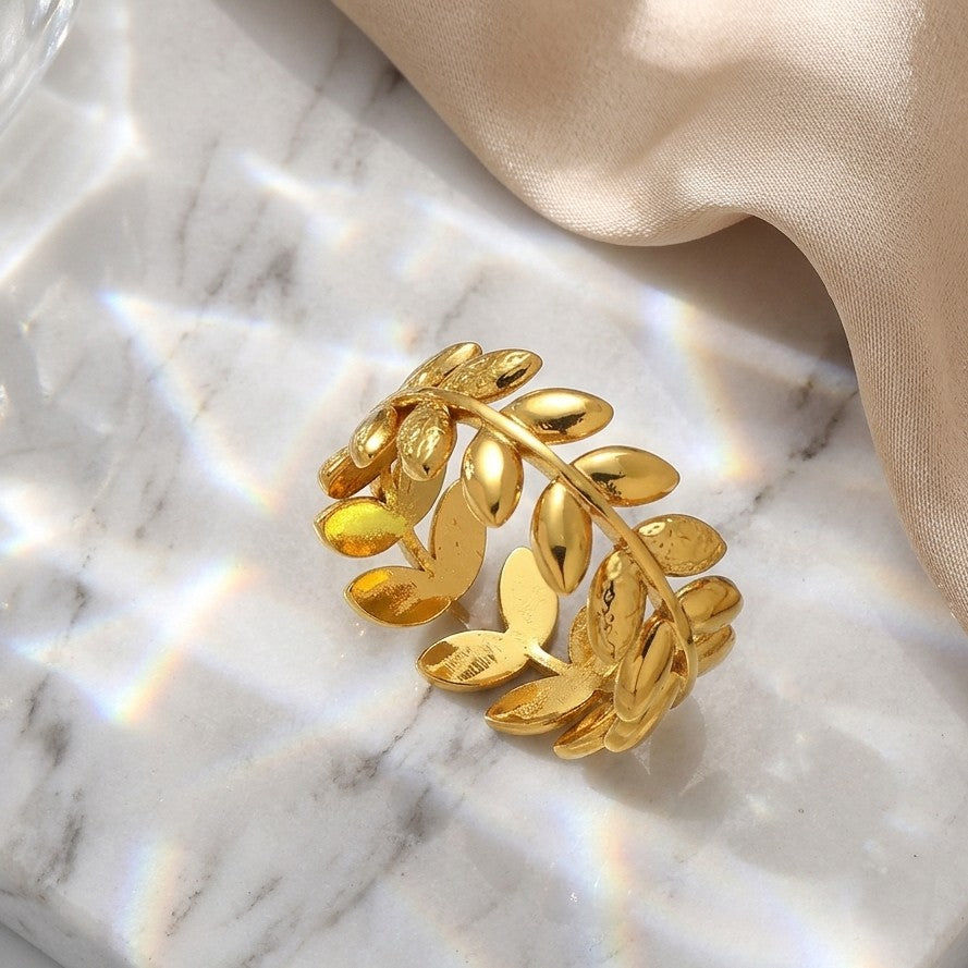 Oliva Crown Ring