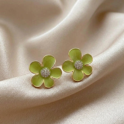 Meadow Daisy Studs