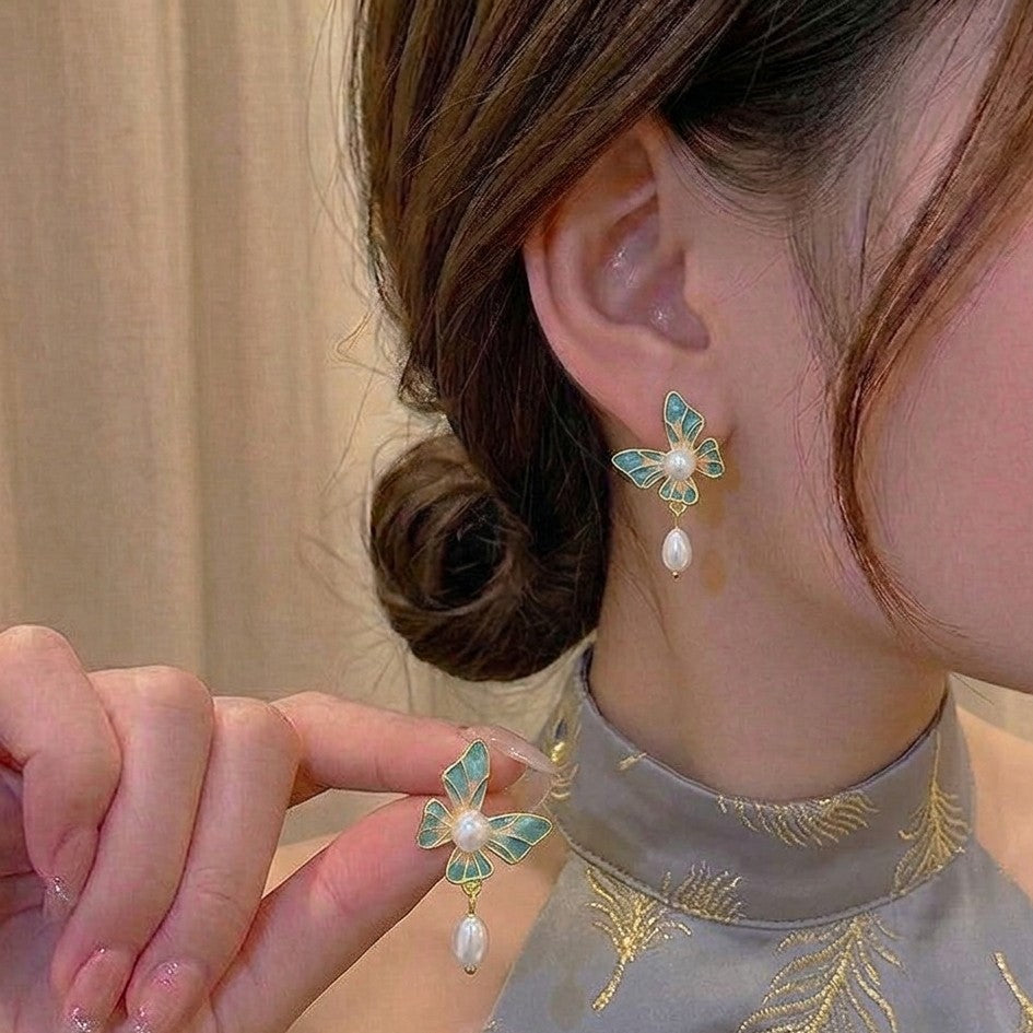 Flutter Pearl Drops