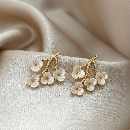 Moon Vine Studs