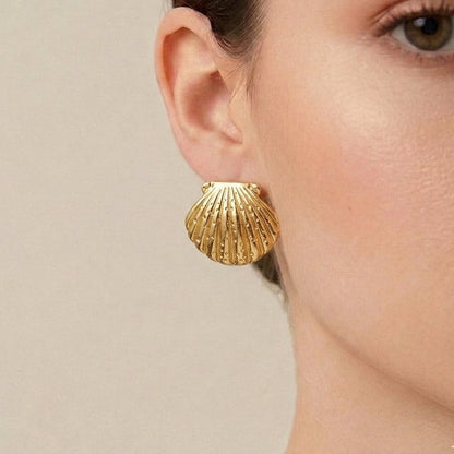 Golden Scallop Studs
